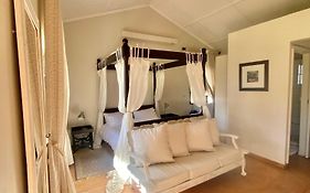 Out Of Nature Country Lodge